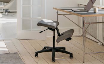 Why You Should Buy A Kneeling Chair