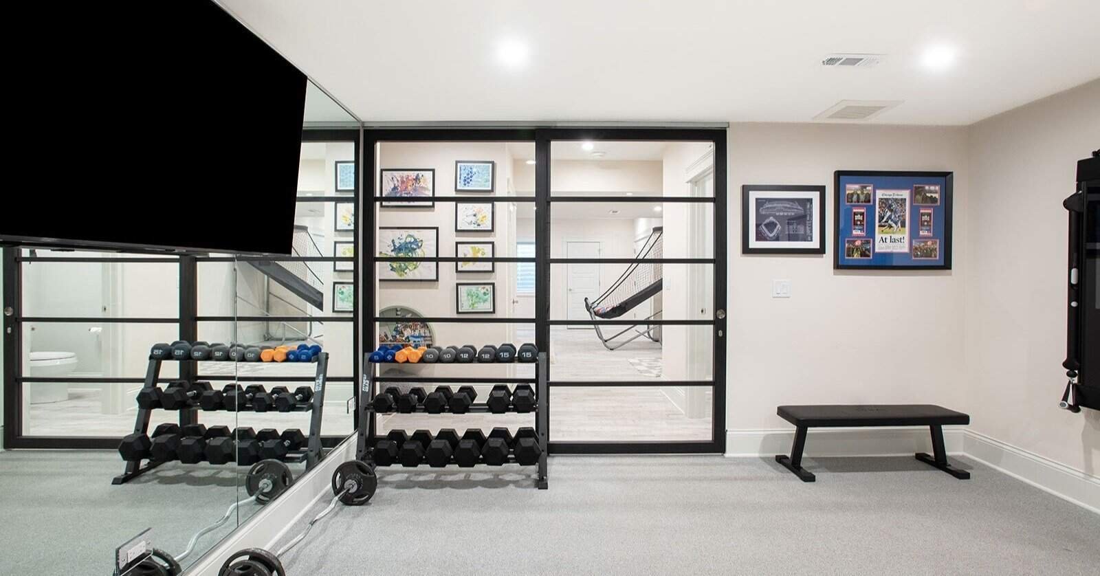 You are currently viewing How Do I Ventilate a Home Gym? Expert Tips for Fresh Air