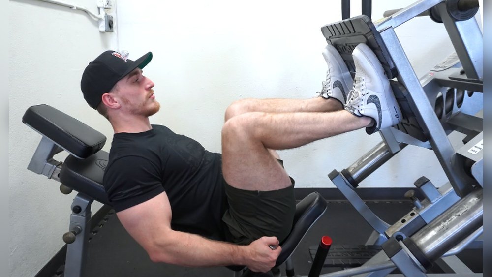 Read more about the article Can a Leg Press Machine Replace Squats in a Workout Routine? Truth Revealed
