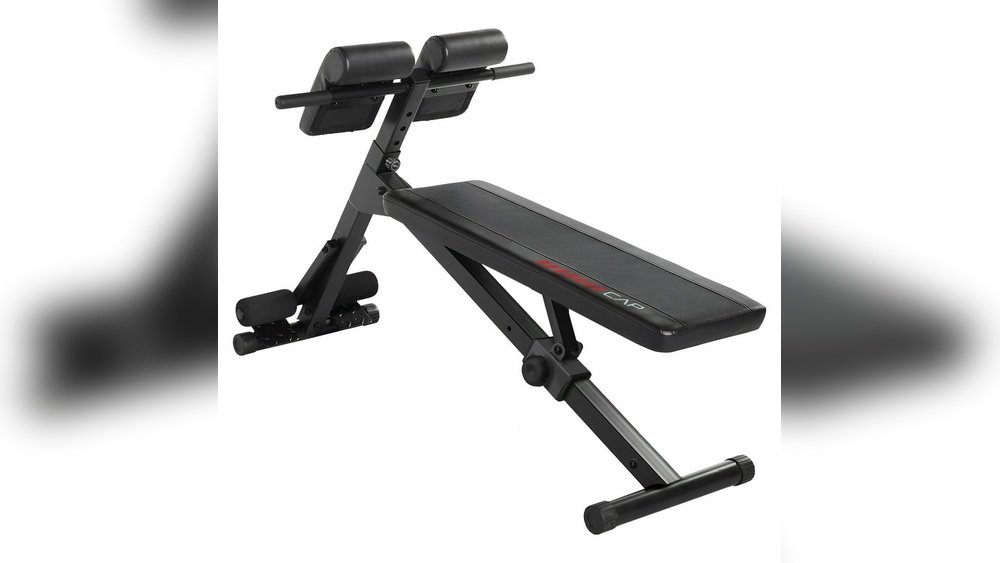 Can I Combine a Hyperextension Bench Workout With Free Weights?