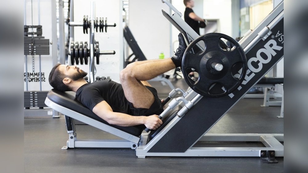 You are currently viewing How Often Should I Use a Leg Press Machine? Optimal Frequency Tips