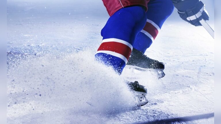 How Do Ice Hockey Players Stop on the Ice?