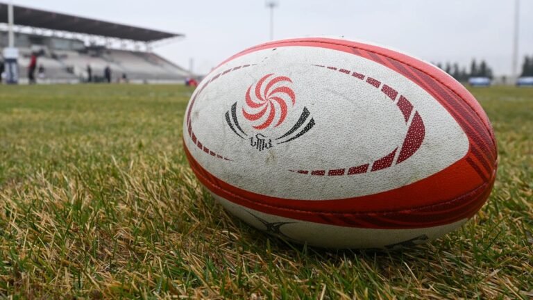 How Do Substitutions Work in Rugby?