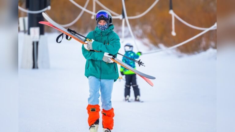 How Do You Carry Skis Safely?