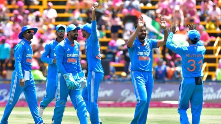 How Many Players are on a Cricket Team? Essential Facts Explained How Many Players are on a Cricket Team?