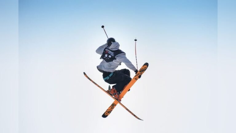 What is Freestyle Skiing?